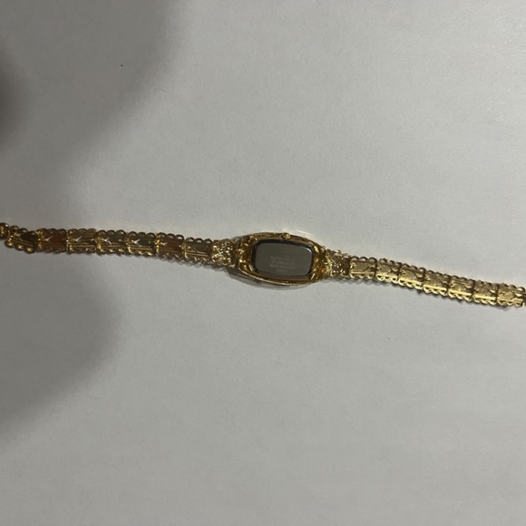 Geneve Classic Quartz 10K Gold ladies Watch - Picture 8 of 12